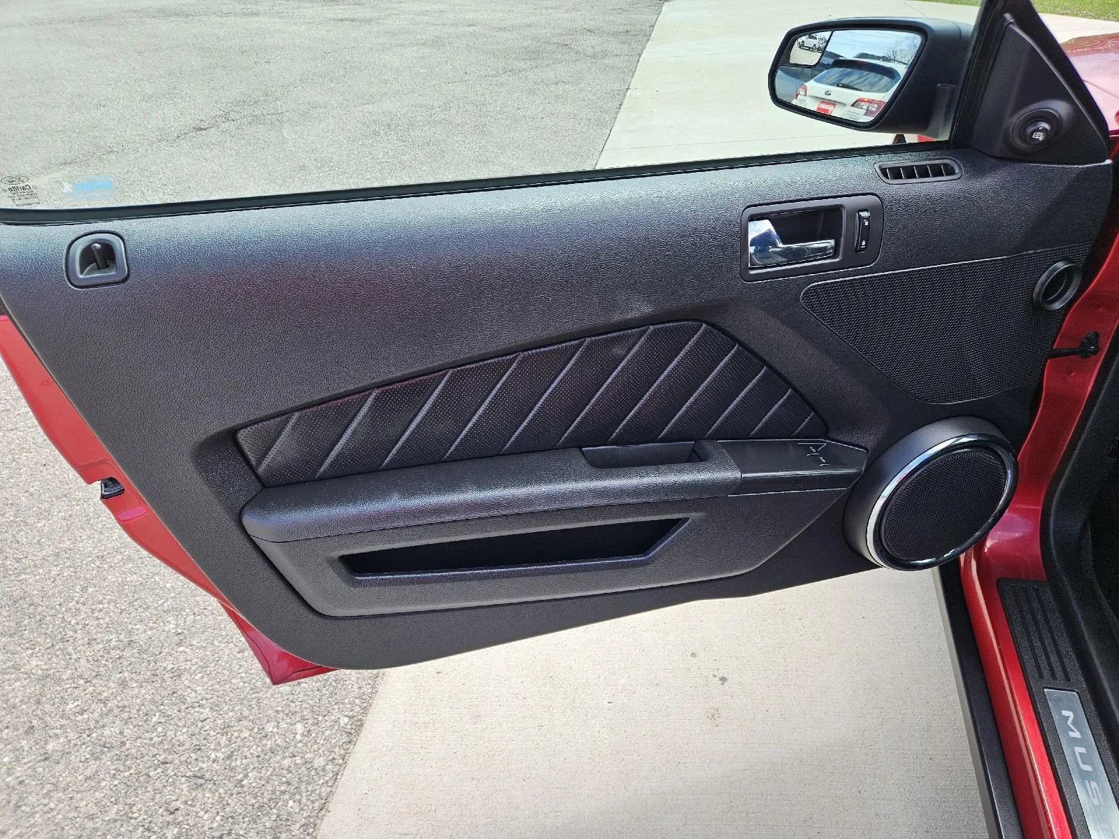 Used 2012 Ford Mustang Premium RWD image 12