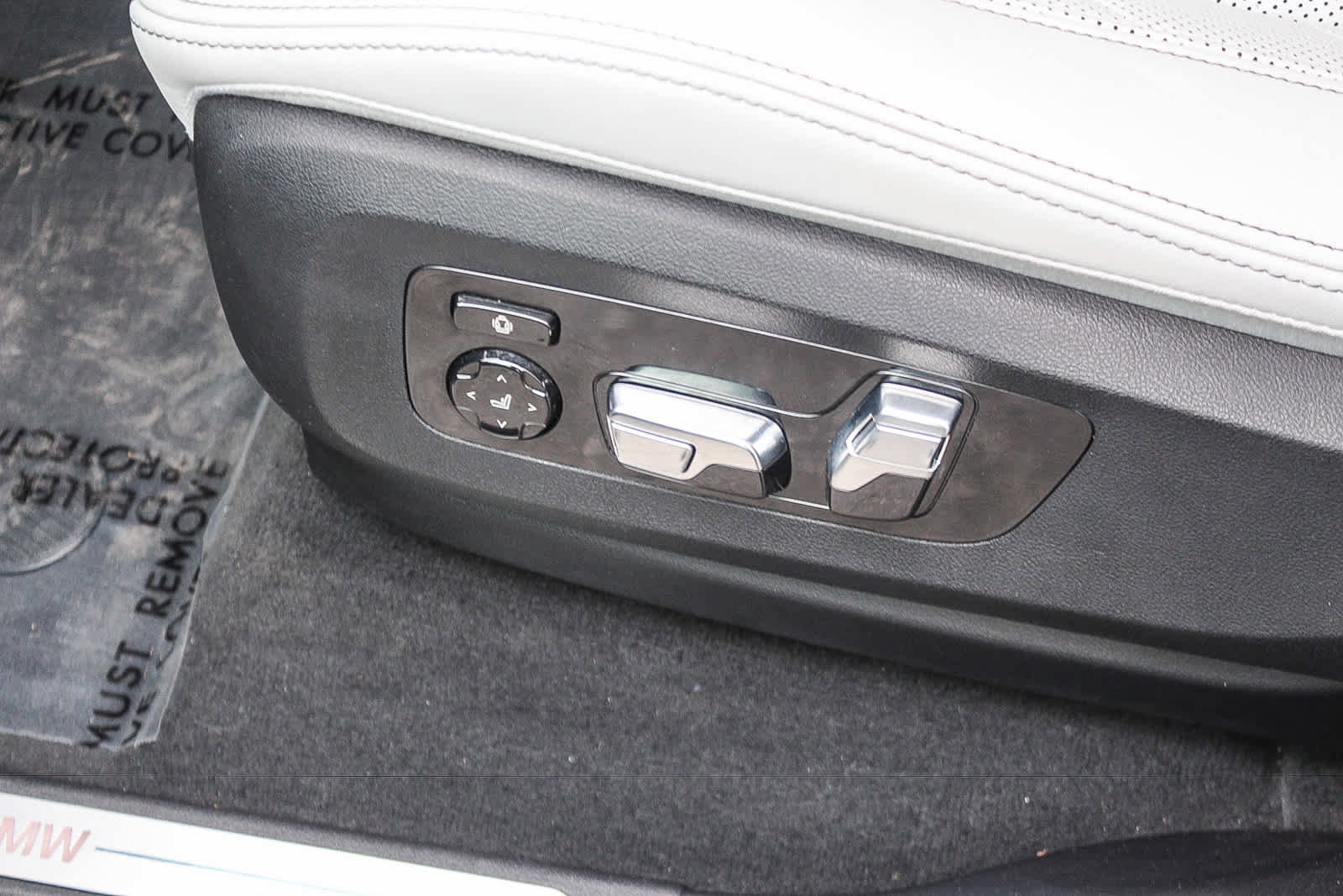 Used 2024 BMW X5 xDrive50e w/ Climate Comfort Package AWD/4WD image 20