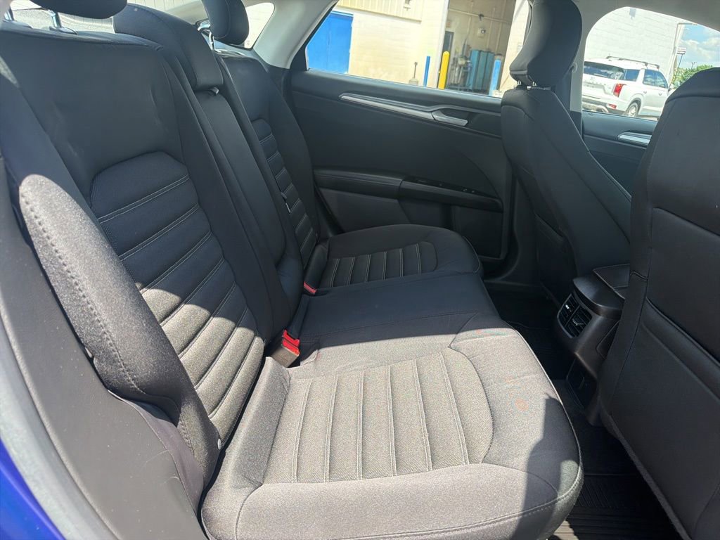 Used 2015 Ford Fusion SE FWD image 41