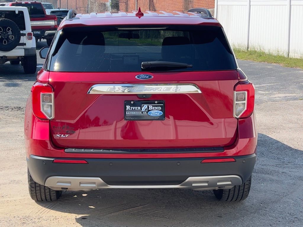 Used 2020 Ford Explorer XLT w/ Equipment Group 202A image 4