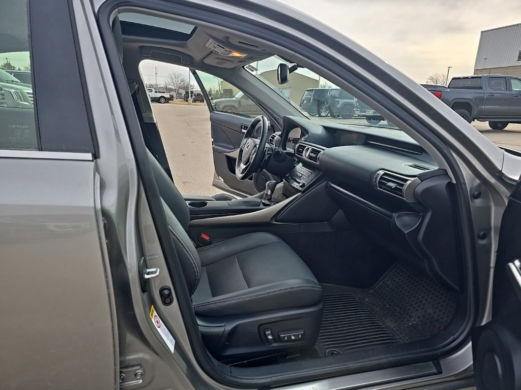 Used 2014 Lexus IS 250 AWD w/ Navigation Package image 11