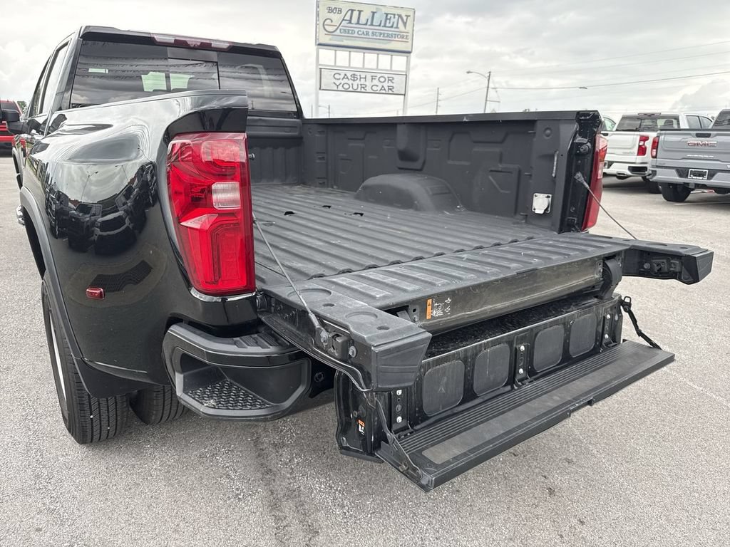 Used 2023 Chevrolet Silverado 3500 High Country AWD/4WD image 34