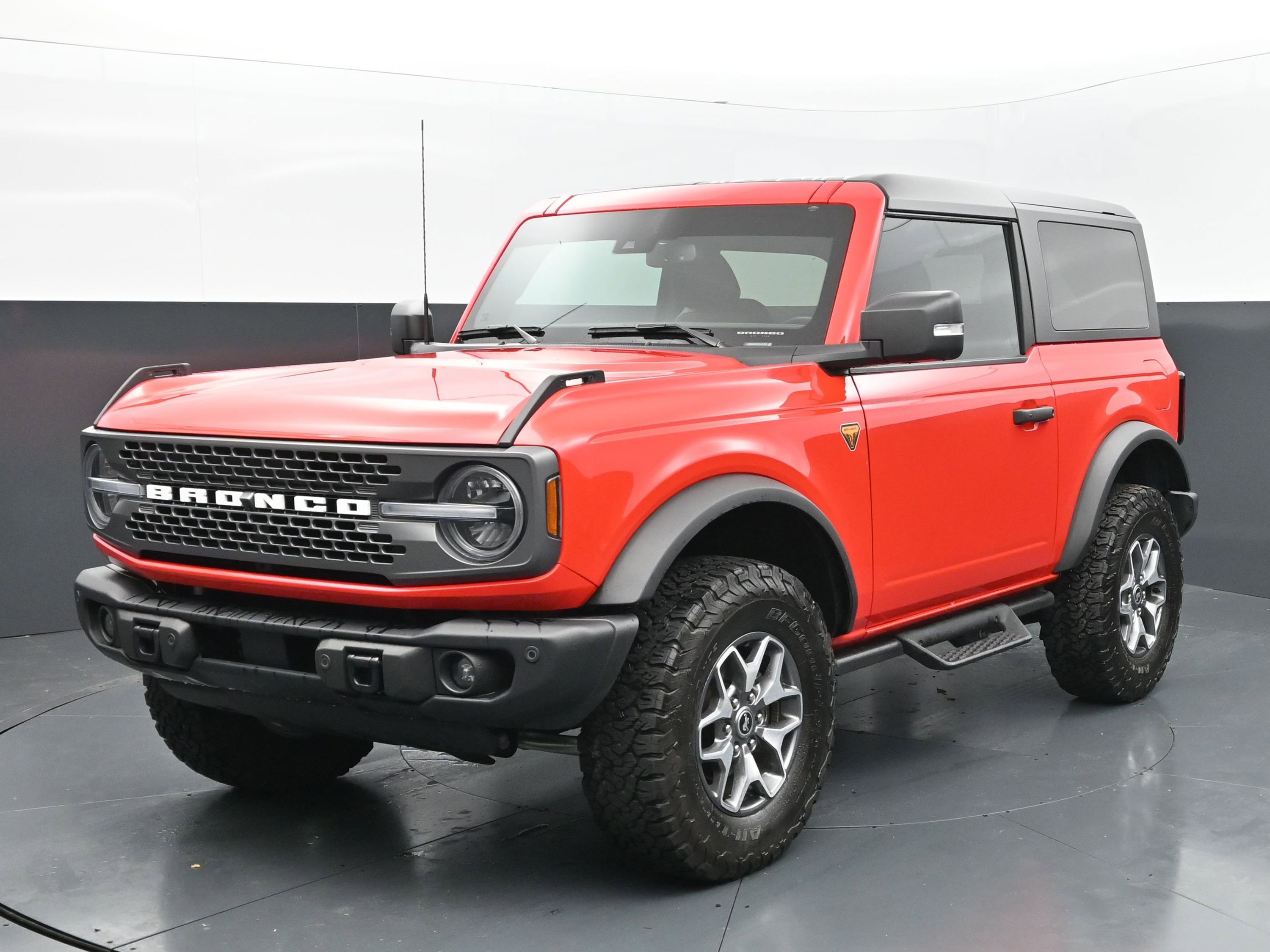 Used 2023 Ford Bronco Badlands AWD/4WD image 1