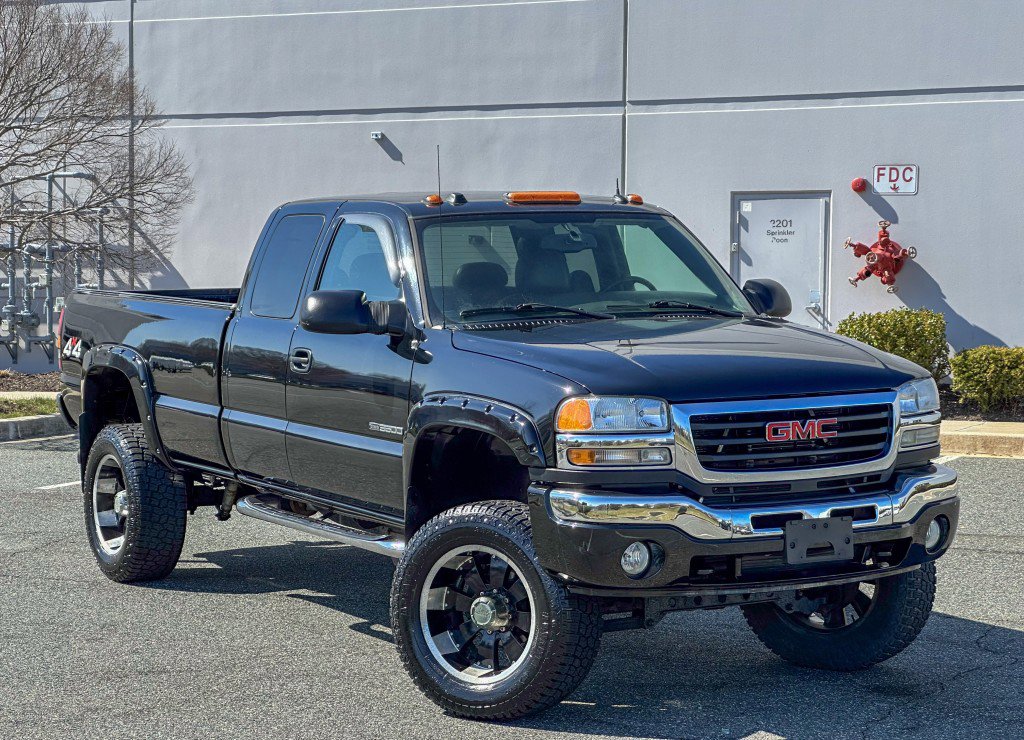 Used 2005 GMC Sierra 3500 SLT image 5