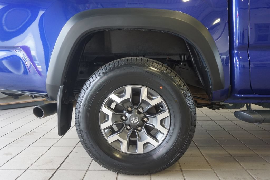 Certified 2023 Toyota Tacoma TRD Off-Road w/ Advanced Technology Package AWD/4WD image 32