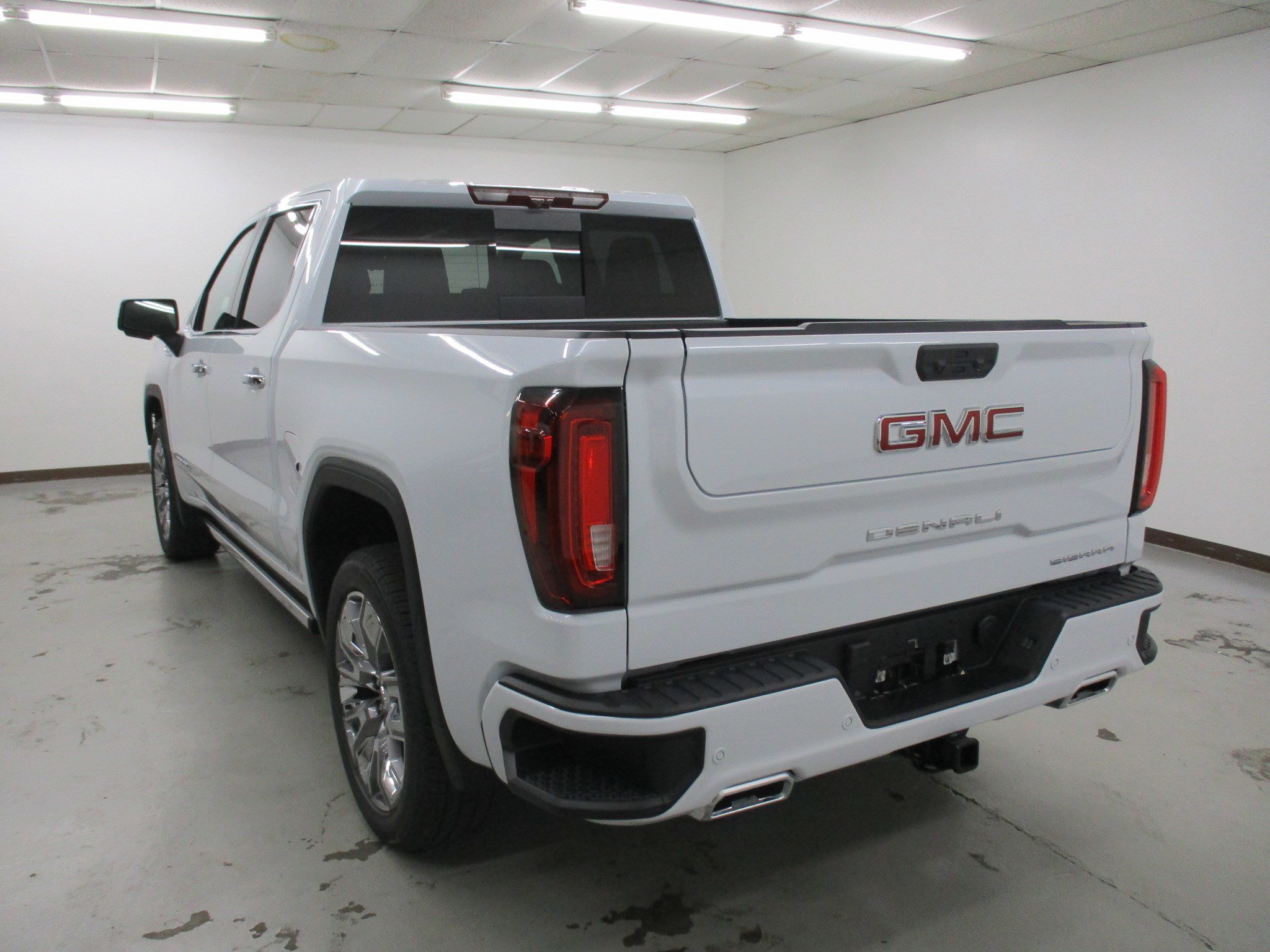 New 2026 GMC Sierra 1500 Denali w/ Denali Reserve Package image 9