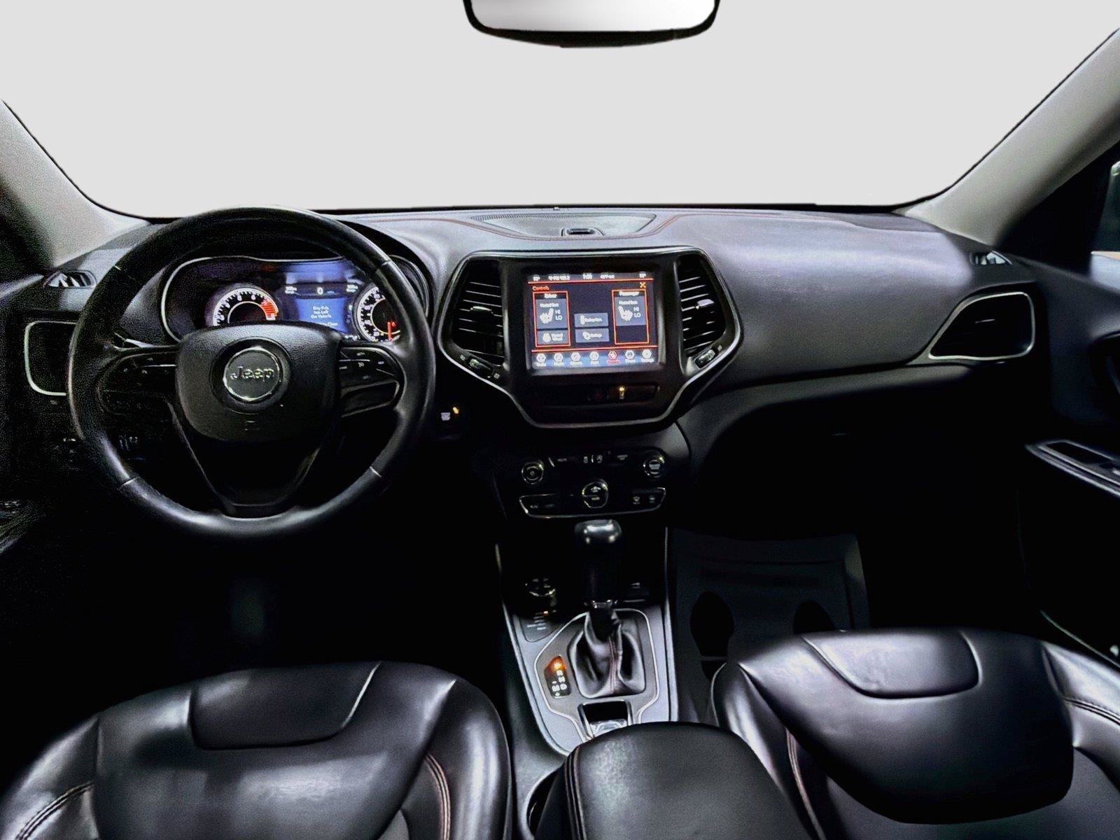 Used 2022 Jeep Cherokee Trailhawk AWD/4WD image 28