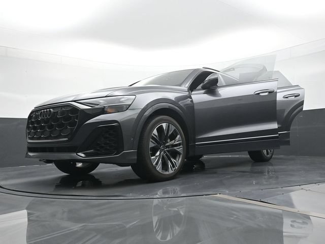 Used 2025 Audi Q8 Premium Plus AWD/4WD image 30