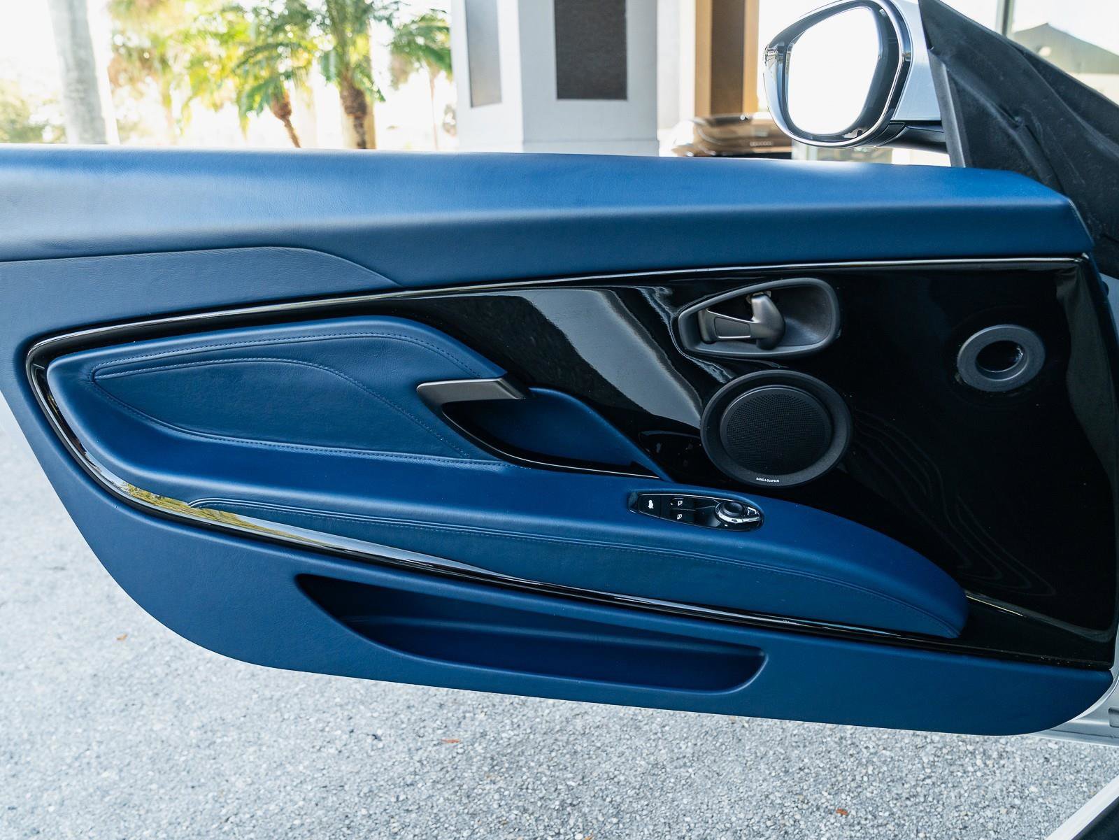 Used 2020 Aston Martin DBS Superleggera Volante image 21