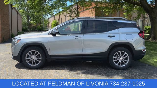 Certified 2023 GMC Terrain SLT FWD image 5