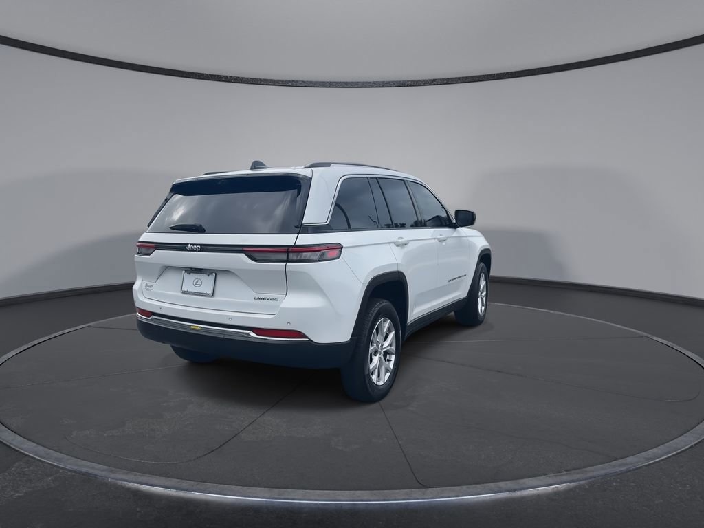 Used 2022 Jeep Grand Cherokee Limited w/ Luxury Tech Group II image 8