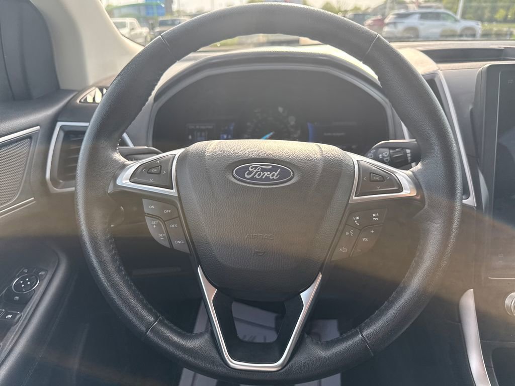 Used 2024 Ford Edge SEL image 18