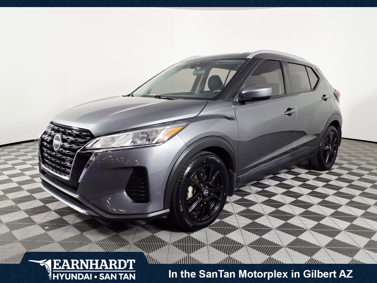Used 2022 Nissan Kicks SV FWD image 1