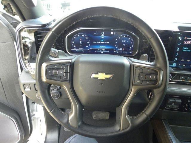 Used 2022 Chevrolet Silverado 1500 High Country w/ Technology Package AWD/4WD image 13