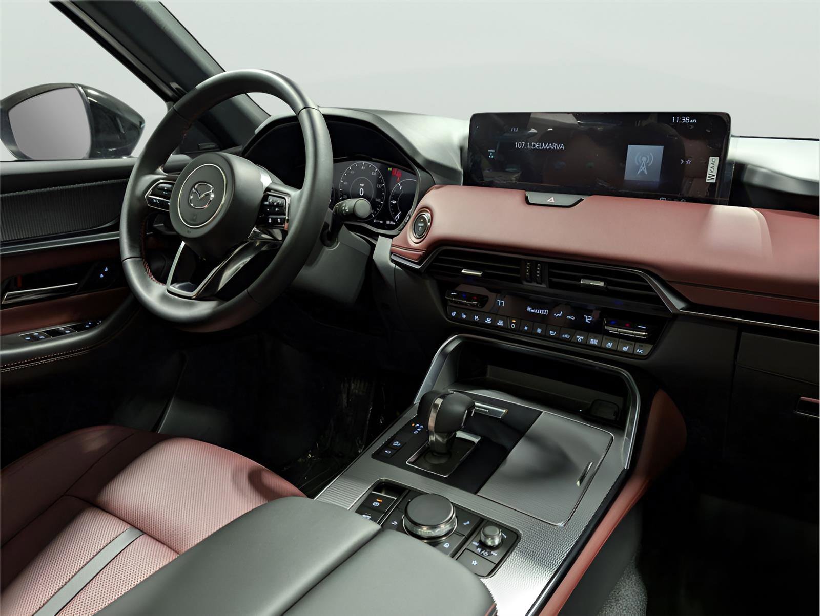 New 2025 MAZDA CX-70 Plug-In Hybrid w/ Premium Plus AWD/4WD image 18
