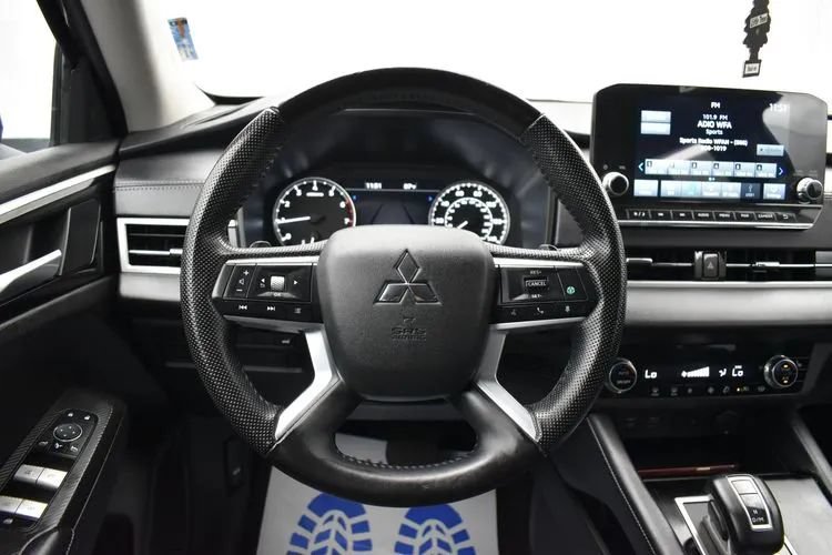 Used 2024 Mitsubishi Outlander Ralliart AWD/4WD image 20