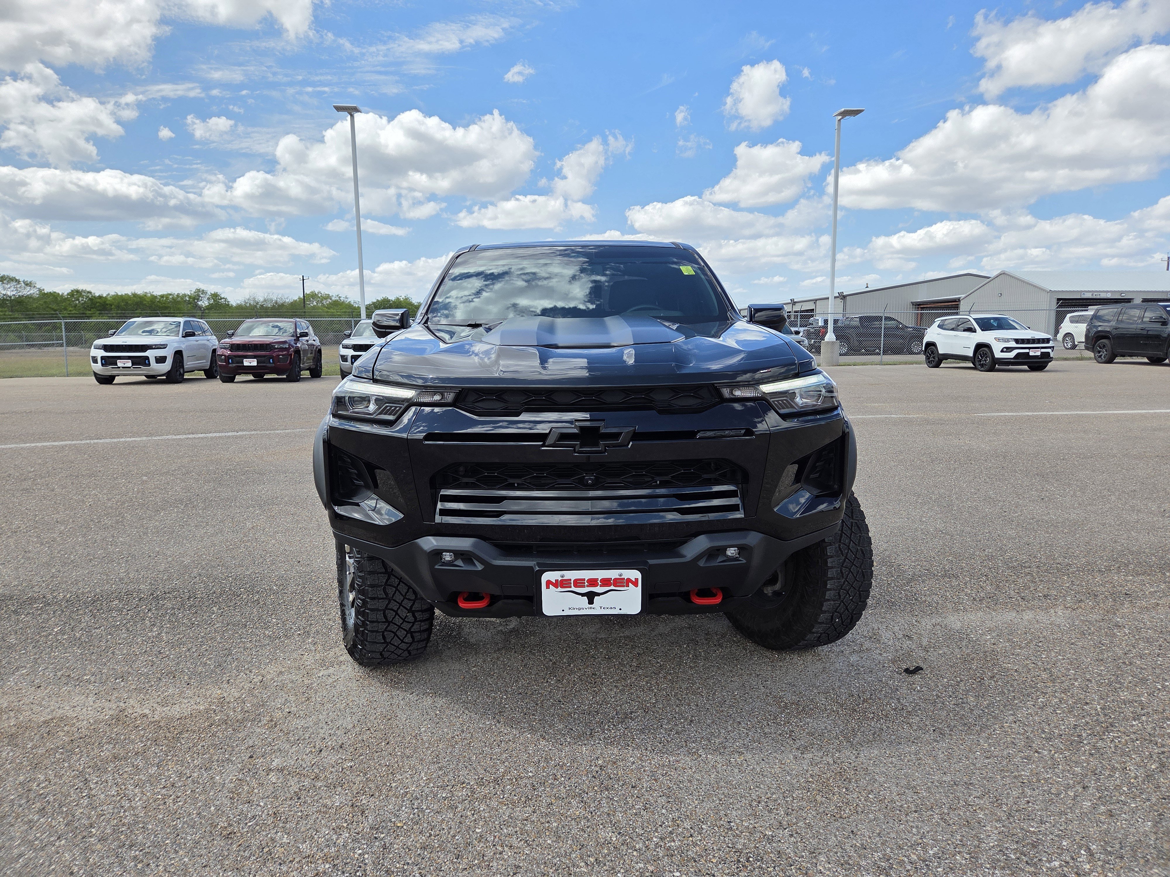 Used 2024 Chevrolet Colorado ZR2 w/ ZR2 Convenience Package III image 2