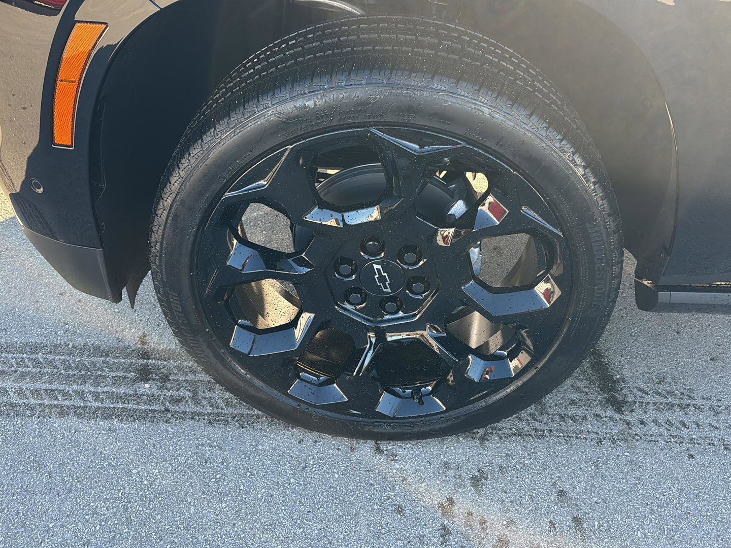 New 2026 Chevrolet Suburban High Country image 9