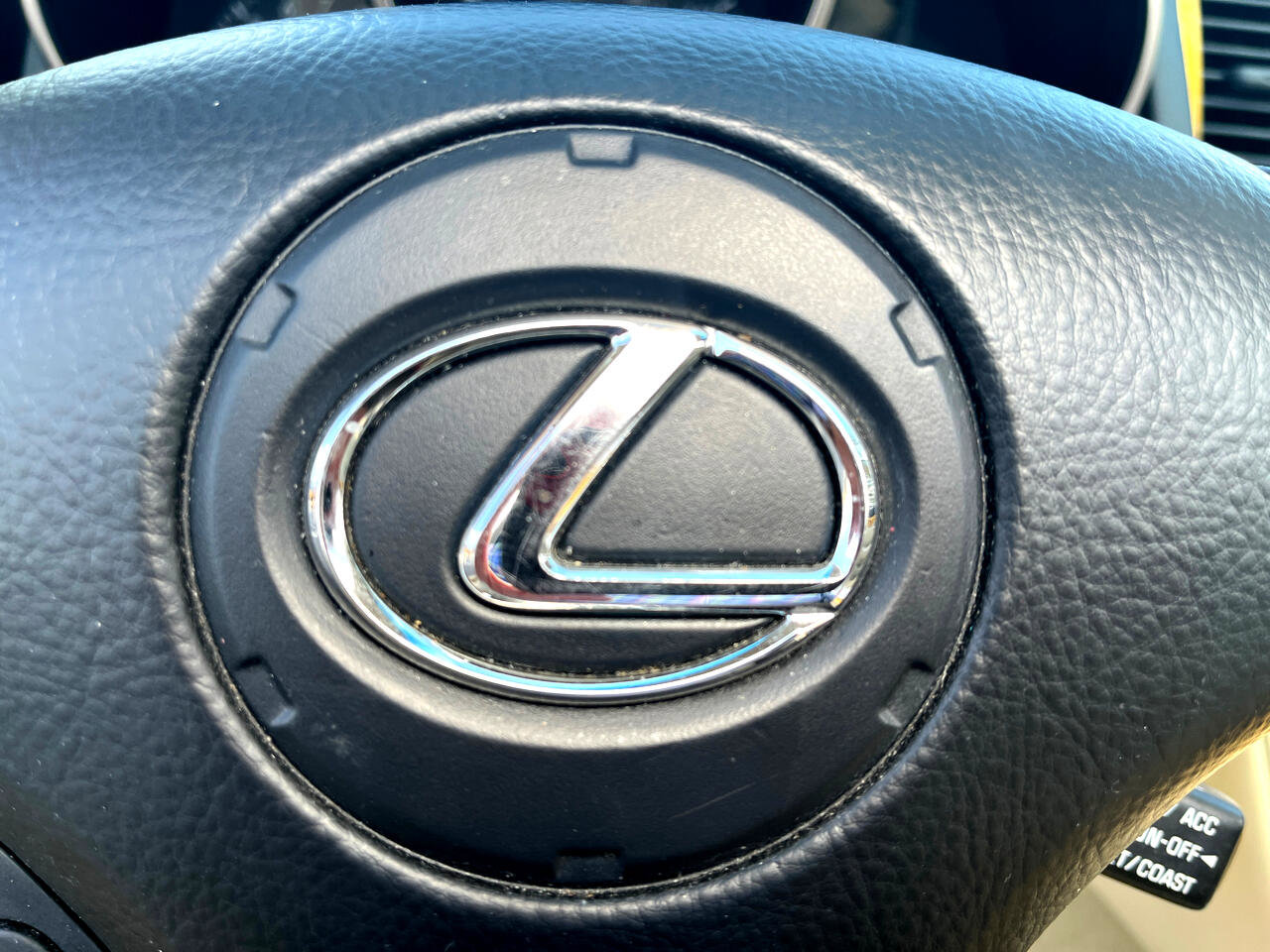 Used 2005 Lexus SC 430 Convertible image 36