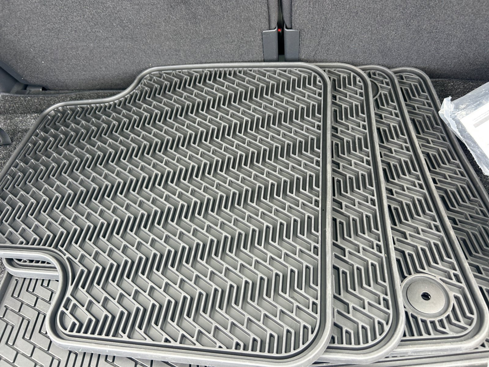 Certified 2026 Volkswagen Atlas SE FWD image 30
