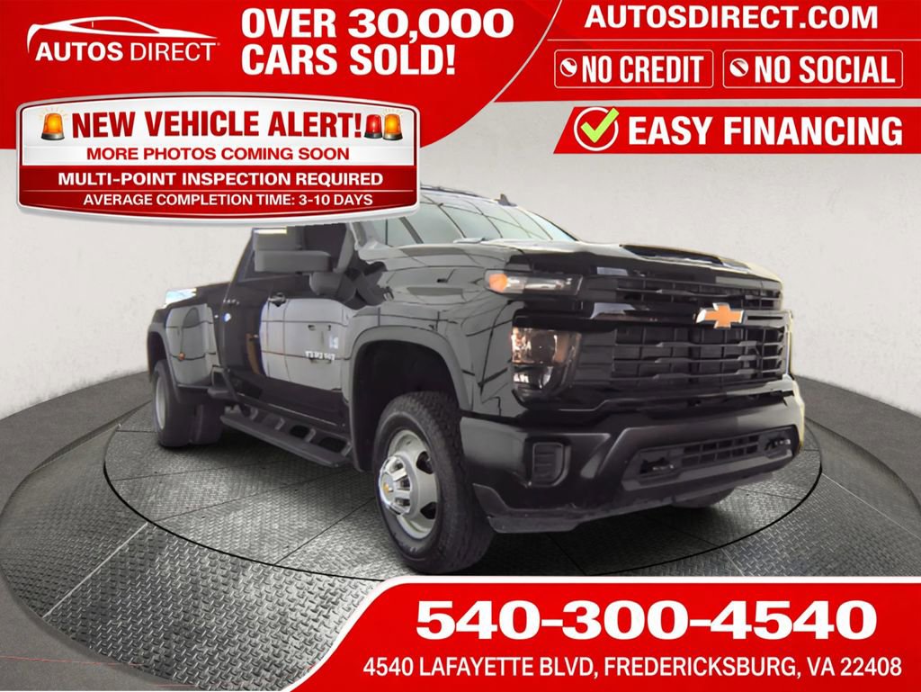 Used 2025 Chevrolet Silverado 3500 LT image 1