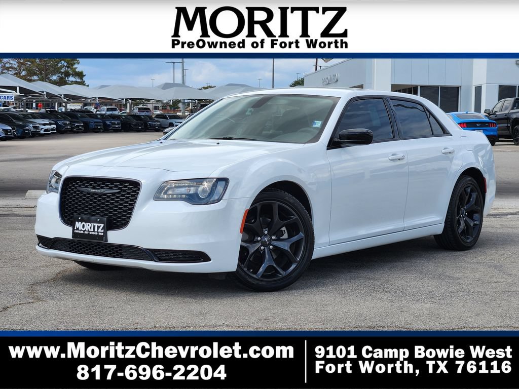 Used 2023 Chrysler 300 Touring w/ Sport Appearance Package RWD image 1