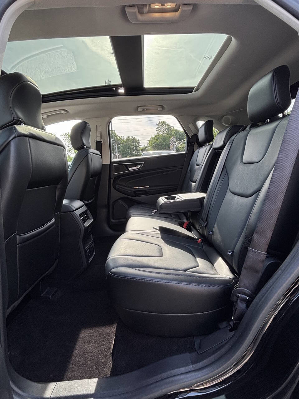 Used 2016 Ford Edge Titanium w/ Equipment Group 302A AWD/4WD image 14