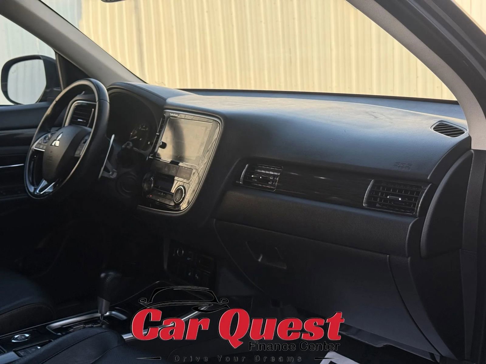 Used 2017 Mitsubishi Outlander GT image 21