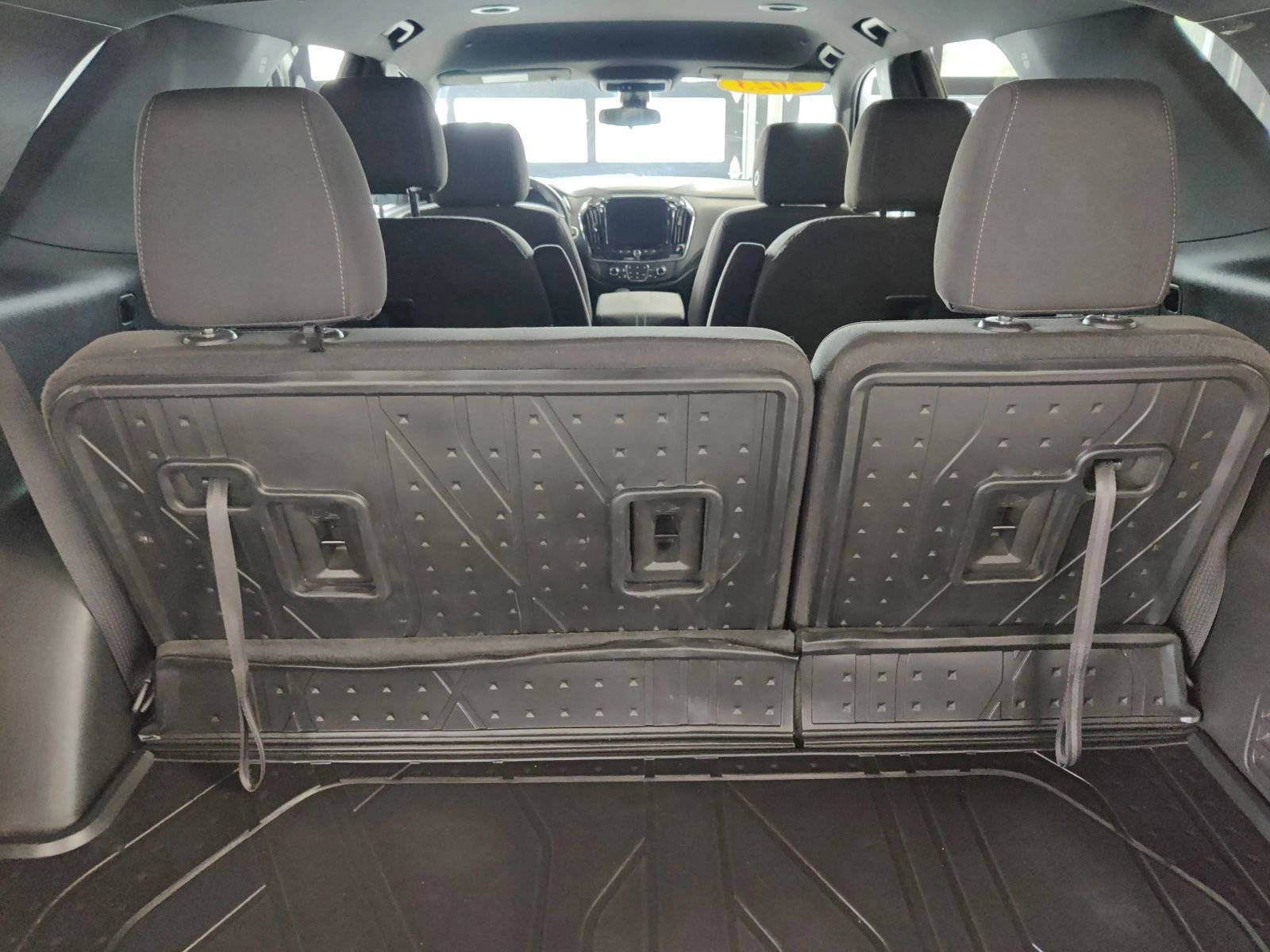 Used 2023 Chevrolet Traverse LT w/ LPO, Floor Liner Package image 12