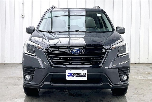 Used 2022 Subaru Forester Premium AWD/4WD image 3