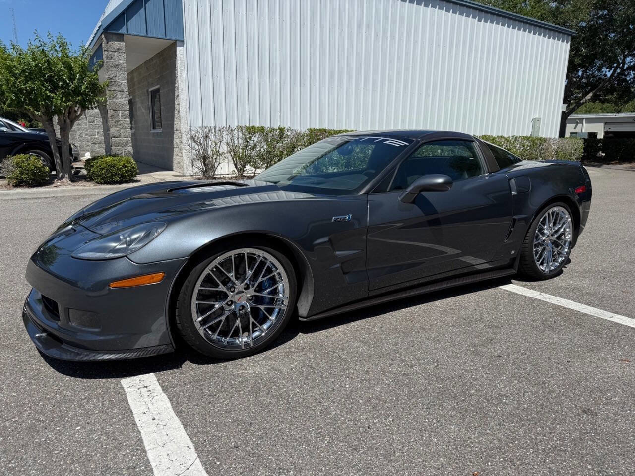 Used 2009 Chevrolet Corvette ZR1 w/ Preferred Equipment Group RWD image 3