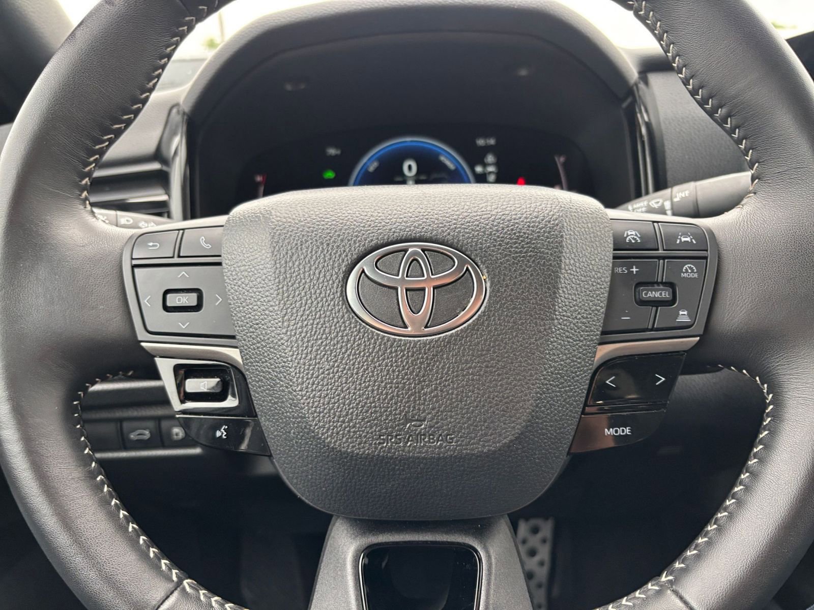 Used 2025 Toyota Camry SE FWD image 28