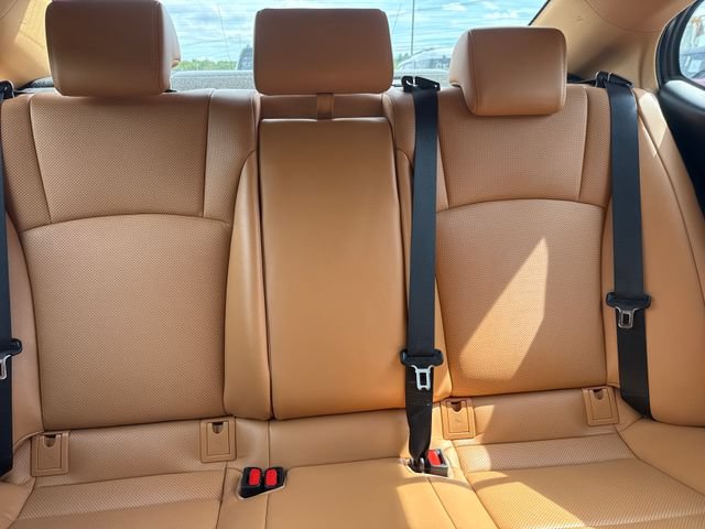 Used 2025 Lexus ES 300h w/ Premium Package FWD image 22