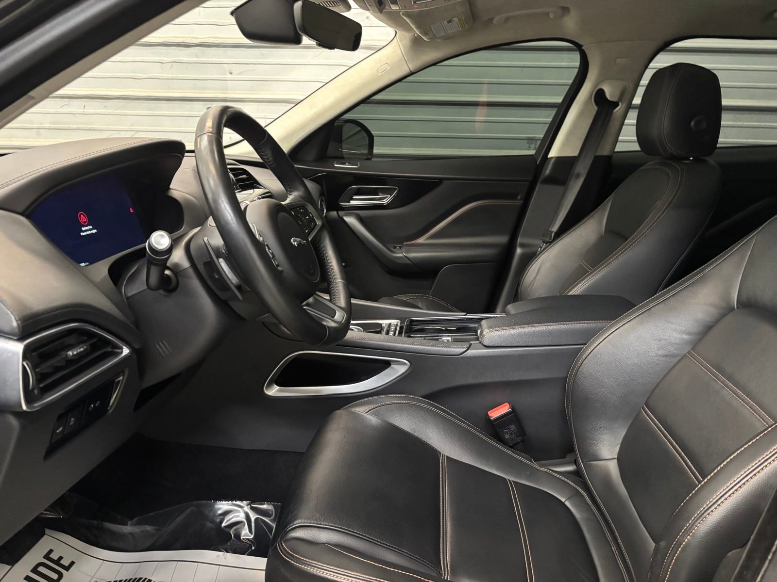 Used 2020 Jaguar F-PACE Prestige image 10