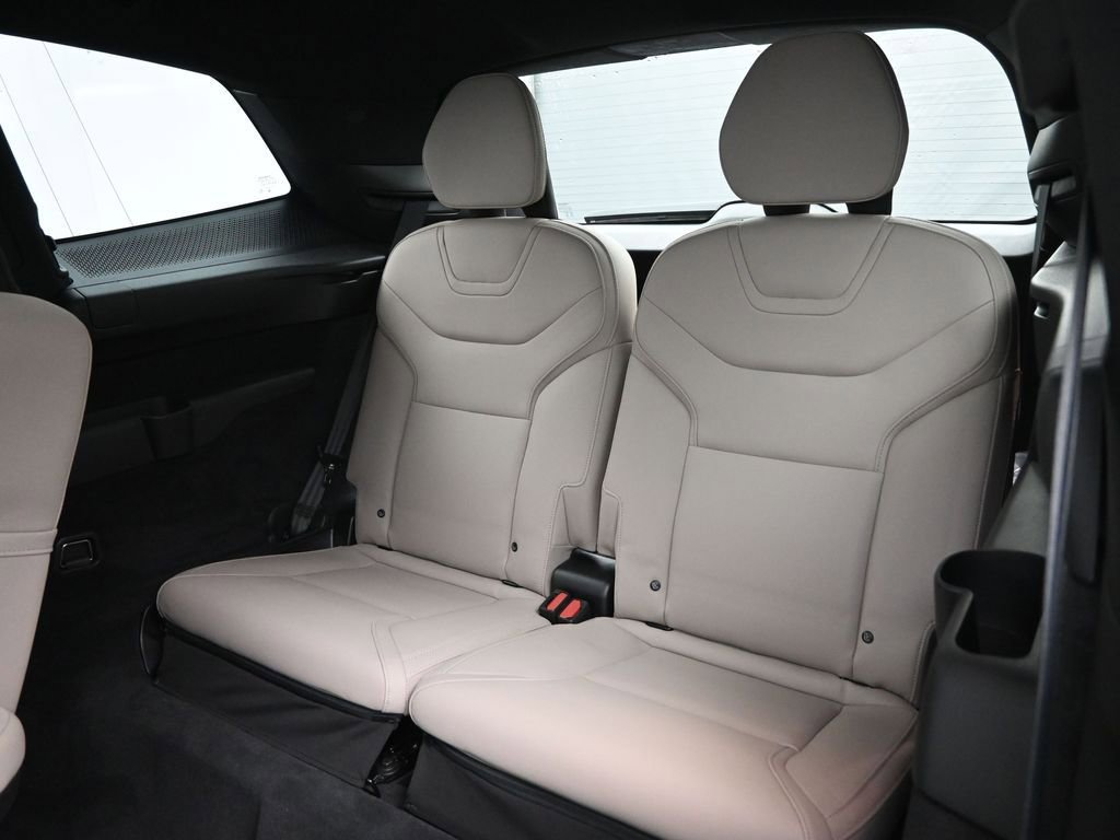 New 2025 Volvo EX90 Ultra image 26