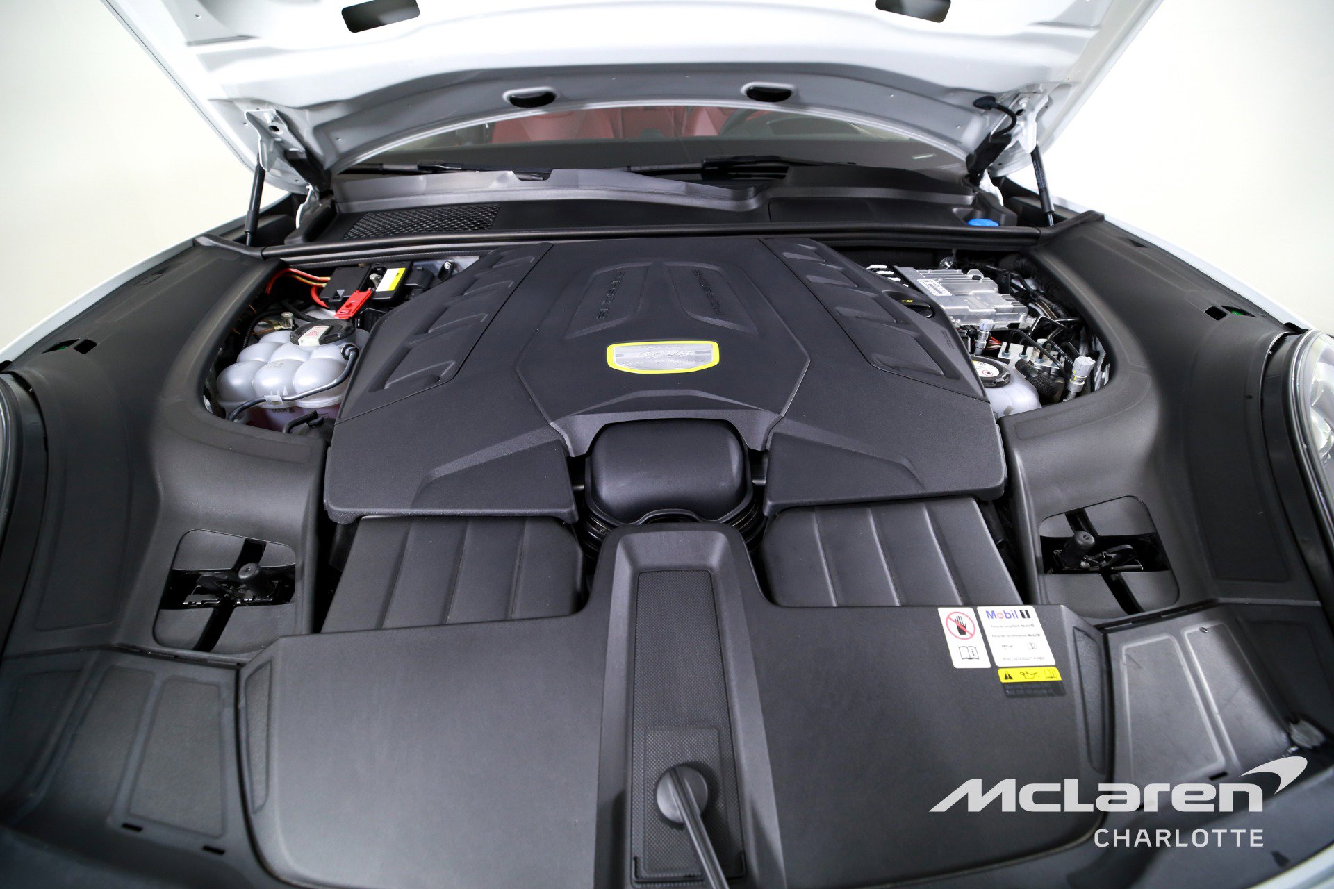 Used 2023 Porsche Cayenne Turbo S image 33