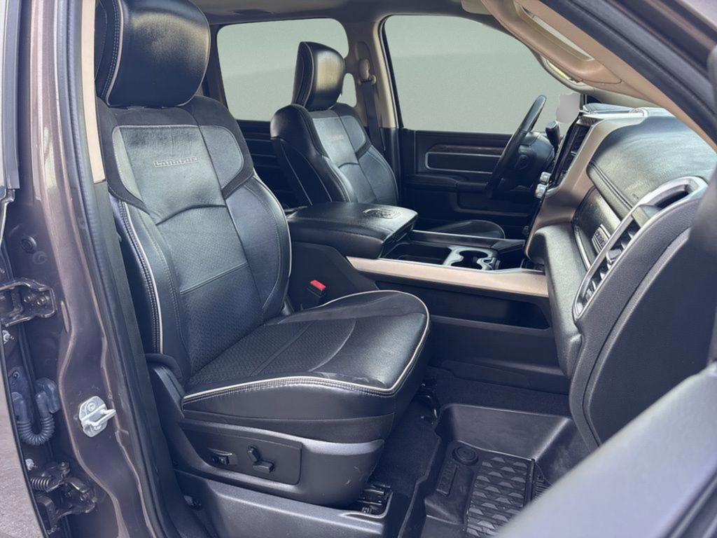 Used 2020 RAM 3500 Laramie image 42