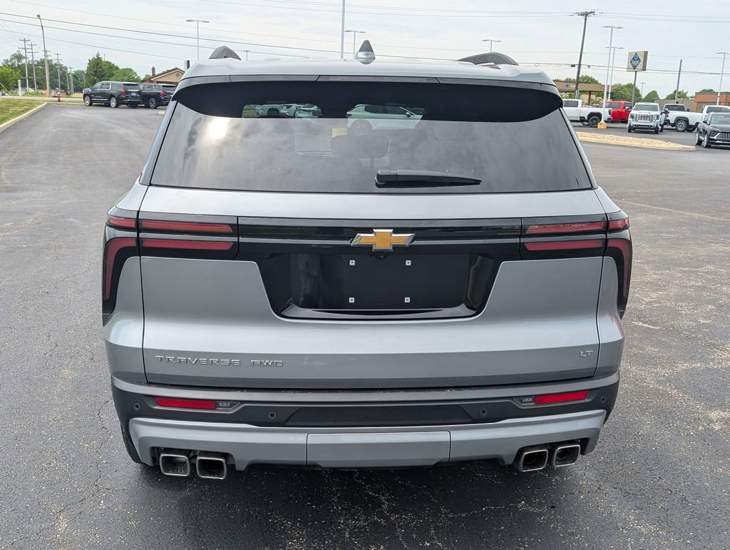 Used 2024 Chevrolet Traverse LT w/ Enhanced Driving Package AWD/4WD image 6