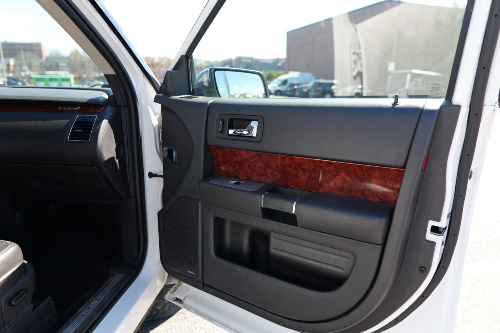 Used 2010 Ford Flex Limited image 26