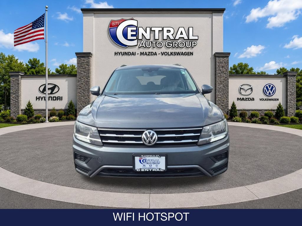 Used 2020 Volkswagen Tiguan SE w/ Panoramic Sunroof Package AWD/4WD image 2