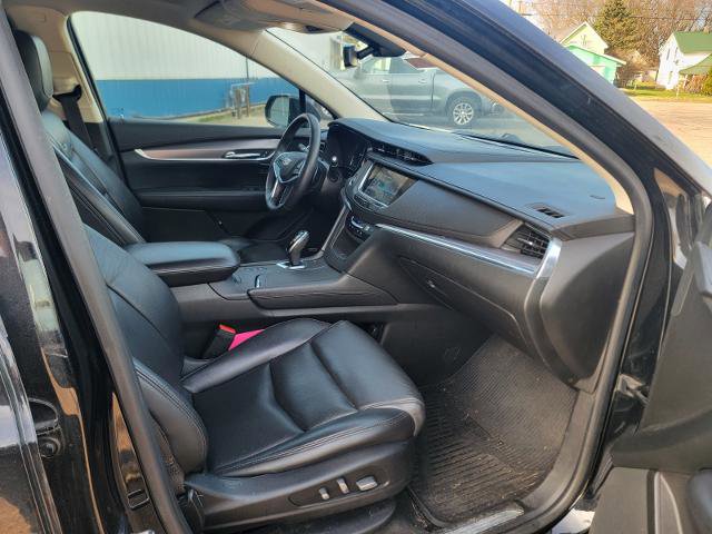 Used 2017 Cadillac XT5 Luxury w/ LPO, Wheel Lock Package image 13