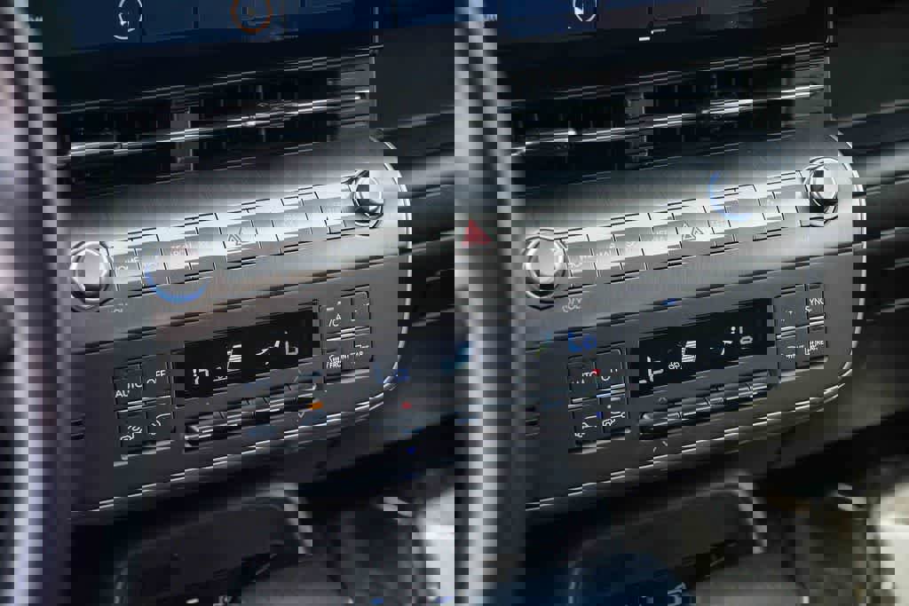 Used 2024 Hyundai Kona SEL image 20