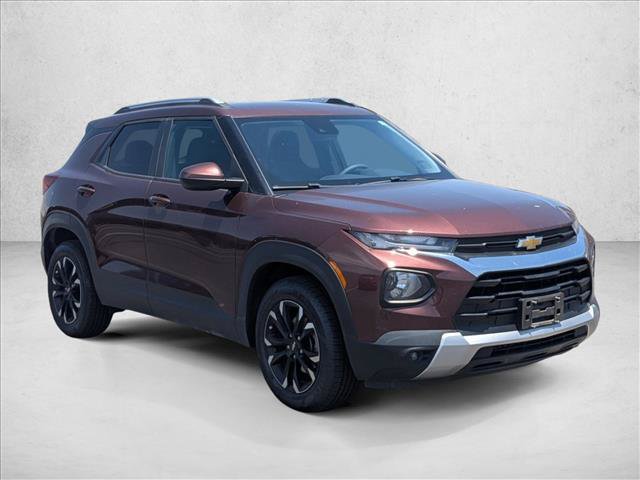 Used 2022 Chevrolet TrailBlazer LT w/ Convenience Package FWD image 3