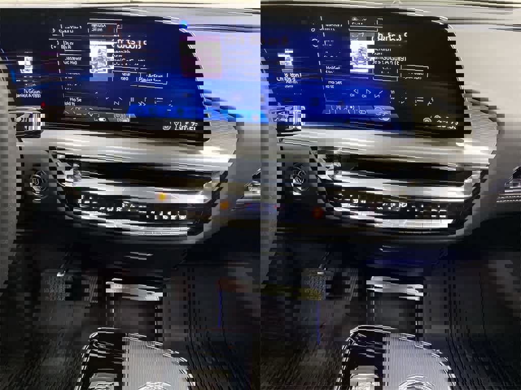 Certified 2024 Cadillac Lyriq Luxury w/ LPO, Floor Liner Package image 24