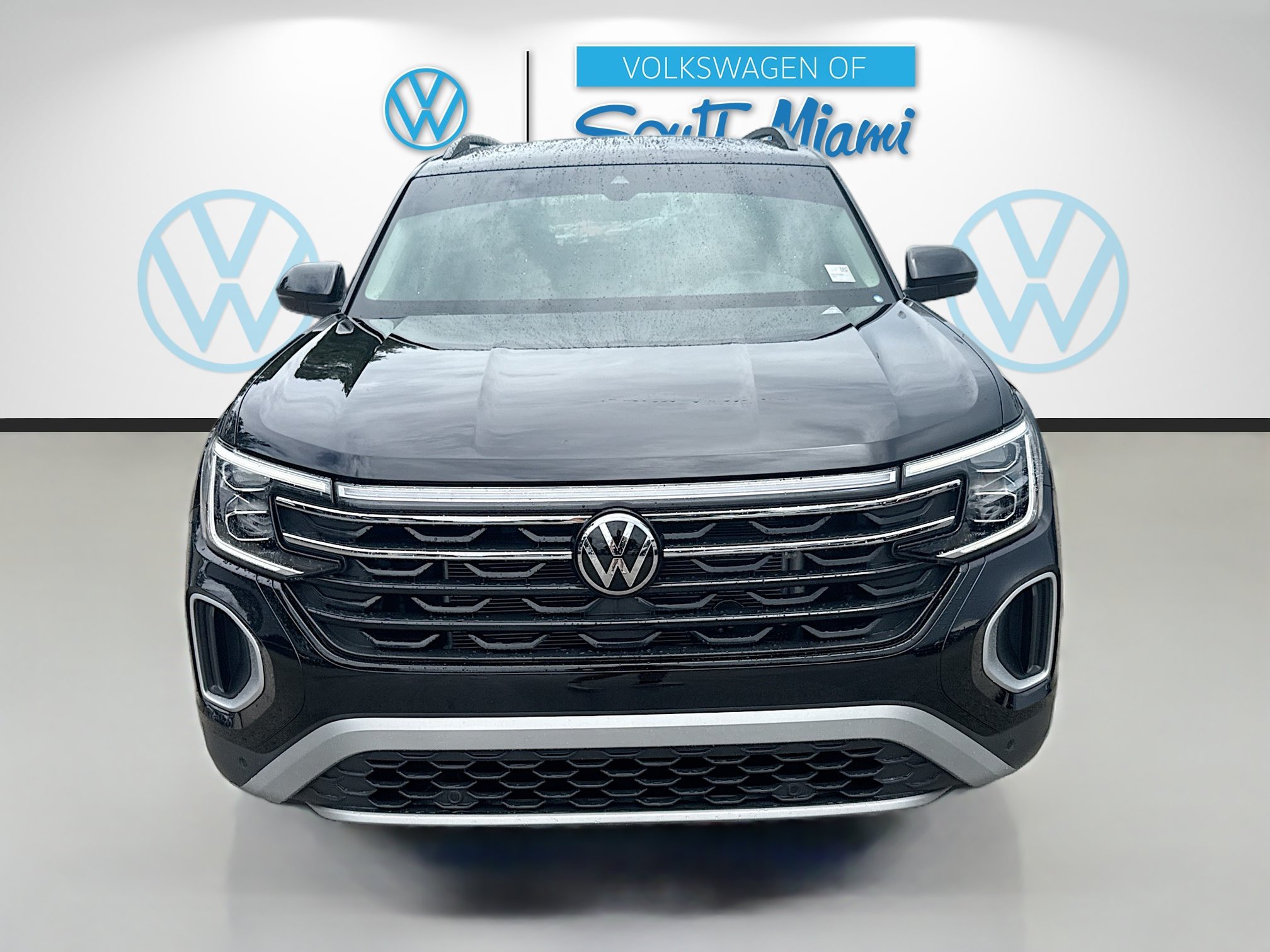 Certified 2026 Volkswagen Atlas Peak Edition AWD/4WD image 2