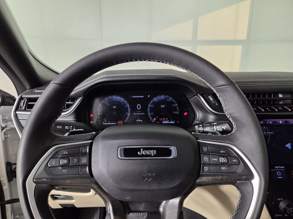 Certified 2025 Jeep Grand Cherokee Limited image 13