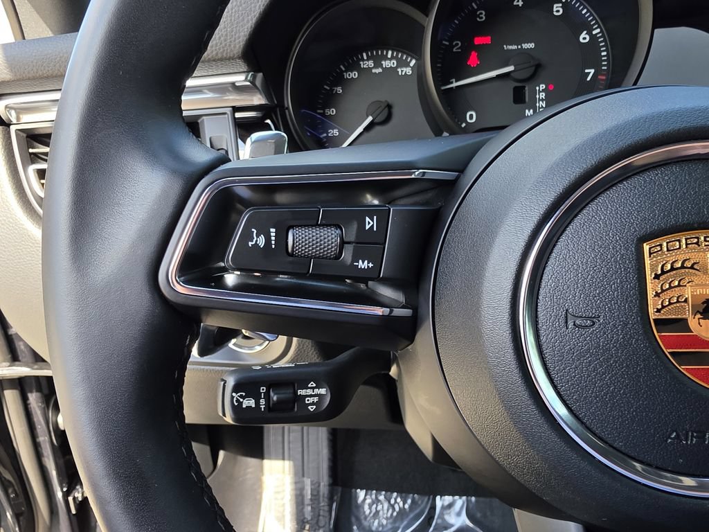 Used 2026 Porsche Macan AWD/4WD image 23