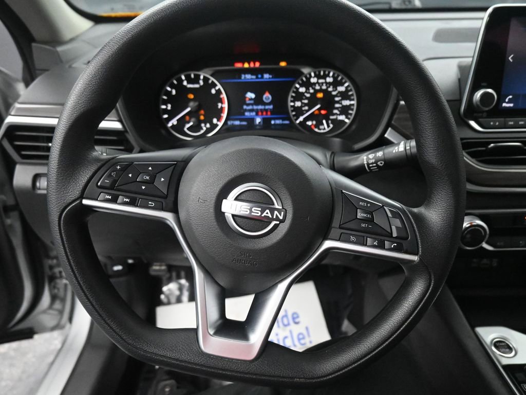 Used 2024 Nissan Altima 2.5 SV image 30