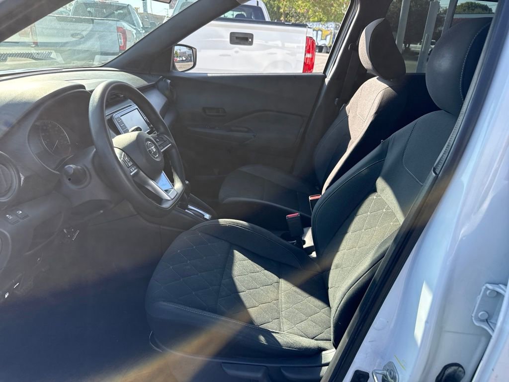 Used 2019 Nissan Kicks S FWD image 6
