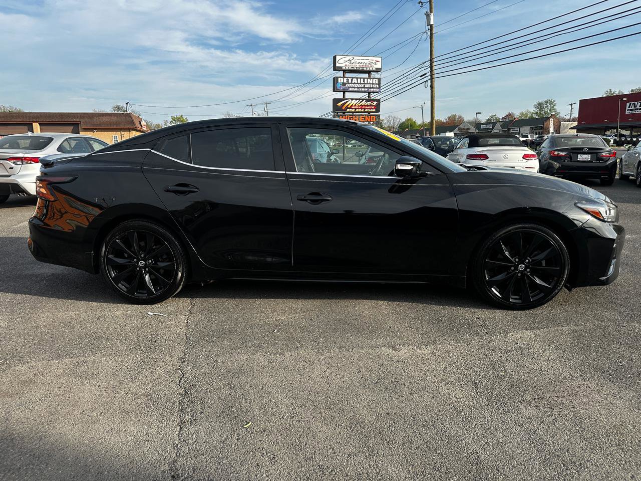Used 2019 Nissan Maxima SR w/ Premium Package image 4